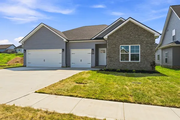 626 Woodrush Dr, Clarksville, TN 37040