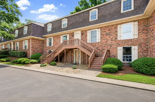 1100 W Main St #D5, Franklin, TN 37064