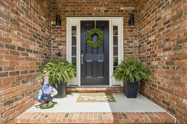 2504 Oak Hill Dr, Murfreesboro, TN 37130