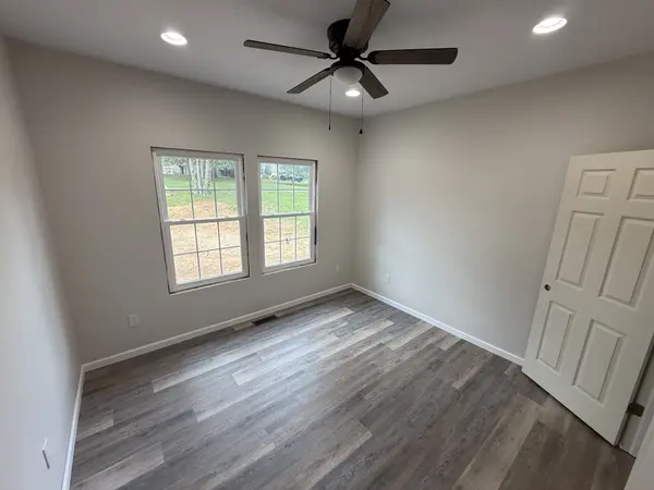 105 Lab Dr, Buchanan, TN 38222