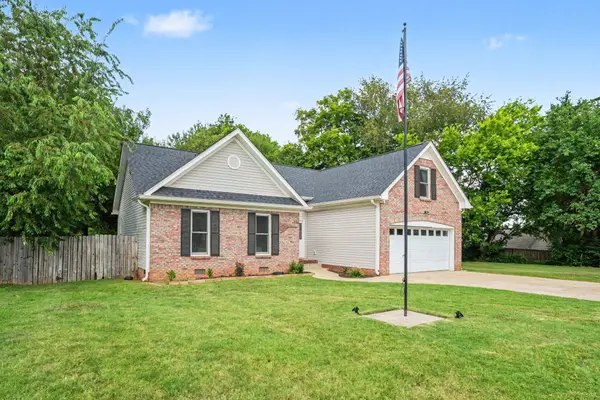 4004 New Grange Cir, Clarksville, TN 37040