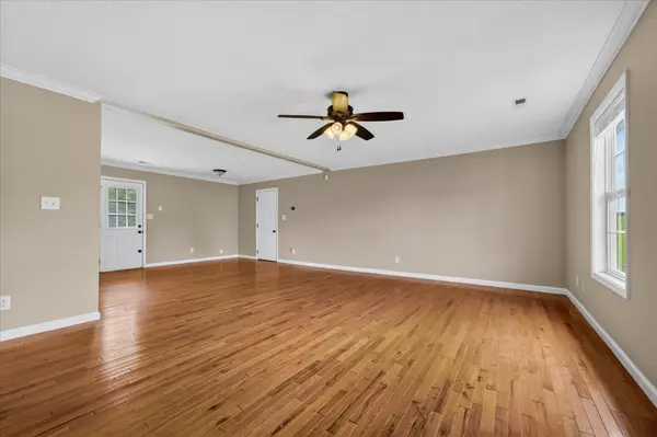 204 Ruf Dr, Oak Grove, KY 42262