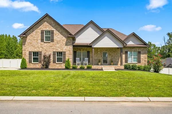 6023 W Mayflower Ct, Greenbrier, TN 37073