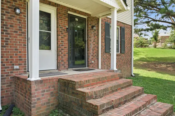477 Ellenwood Dr, Nashville, TN 37211