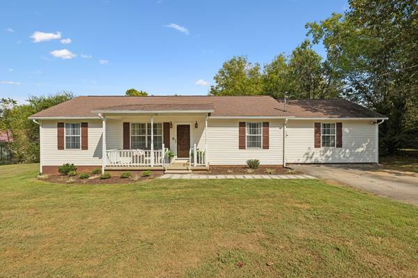206 Central Ave, Chapel Hill, TN 37034