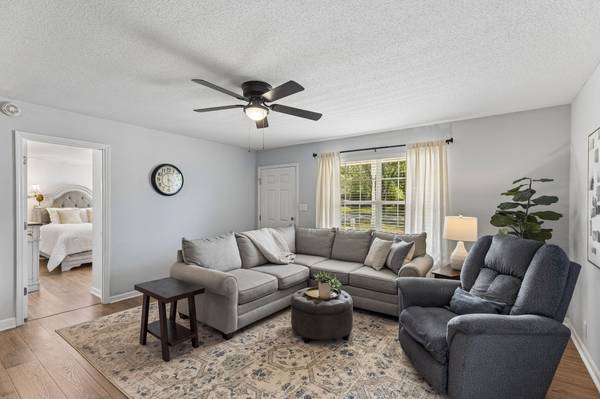 206 Central Ave, Chapel Hill, TN 37034