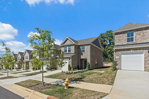 7136 Mapleside Ln, Fairview, TN 37062