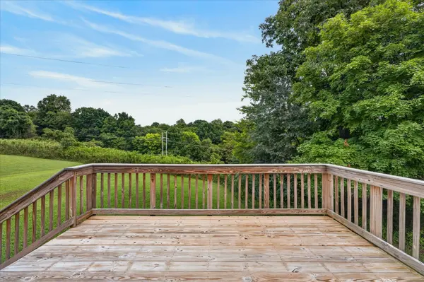 411 River Heights Dr, Clarksville, TN 37040