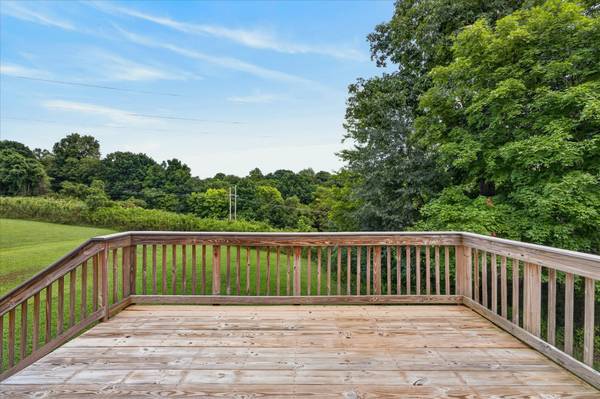 411 River Heights Dr, Clarksville, TN 37040