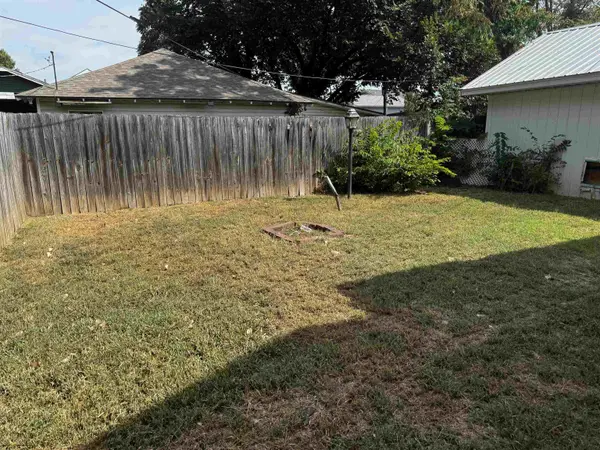 1018 W 3rd Ave, El Dorado, KS 67042