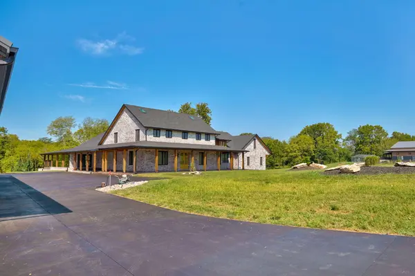 497 Double Spring RD, Republic, MO 65738