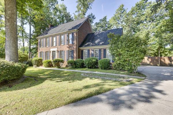 109 Smithwood CT, Simpsonville, SC 29681