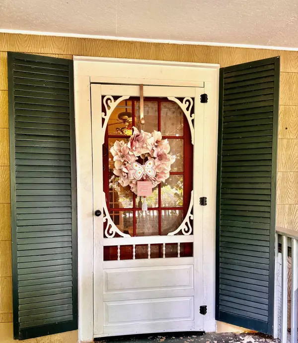 206 E Greenwood ST, Landrum, SC 29356