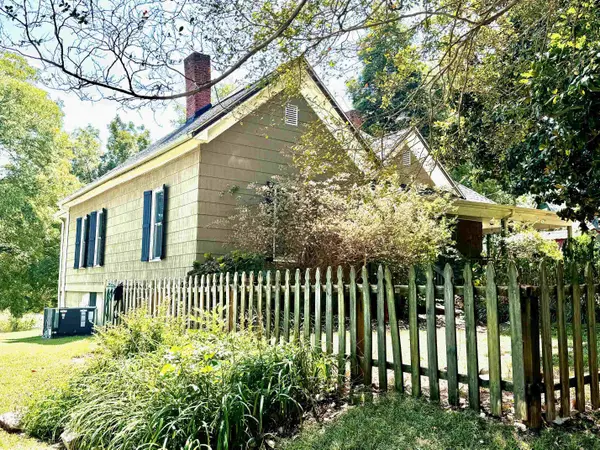 206 E Greenwood ST, Landrum, SC 29356