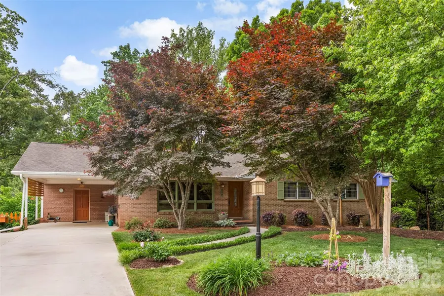112 Amity CIR, Belmont, NC 28012