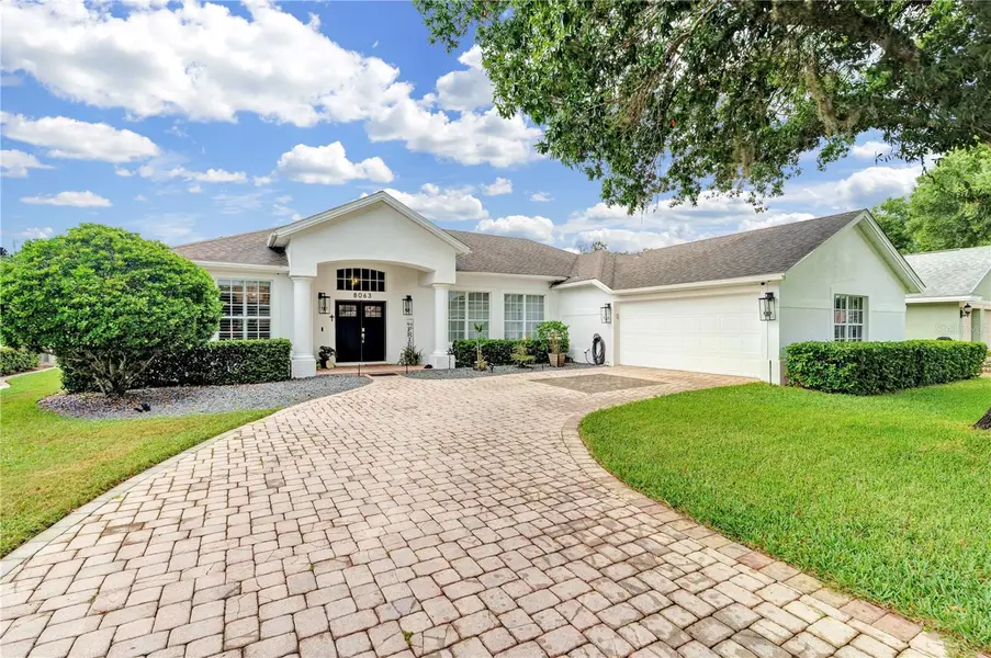 8063 LAUREL RIDGE DR, Mount Dora, FL 32757