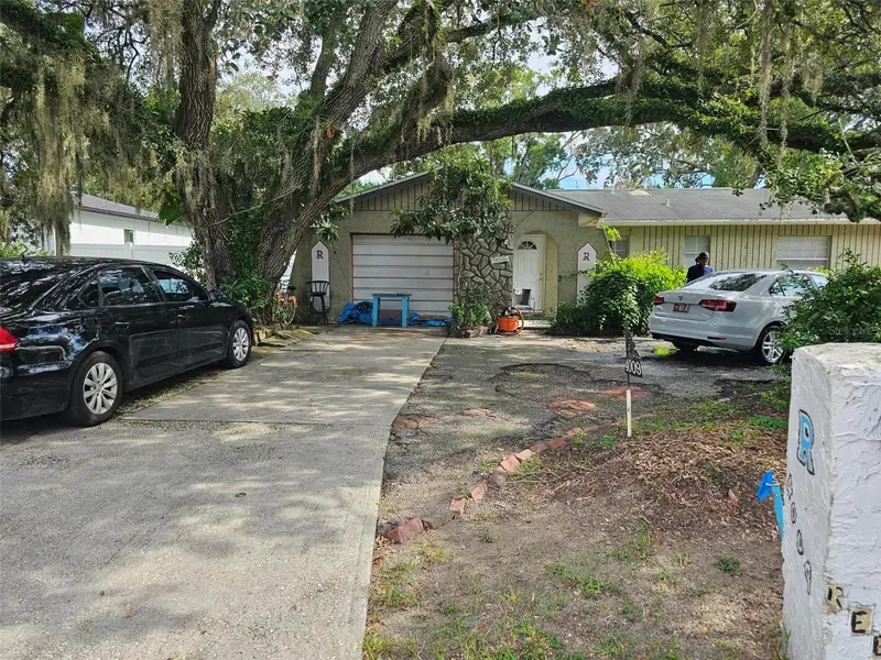4009 E CLIFTON ST, Tampa, FL 33610