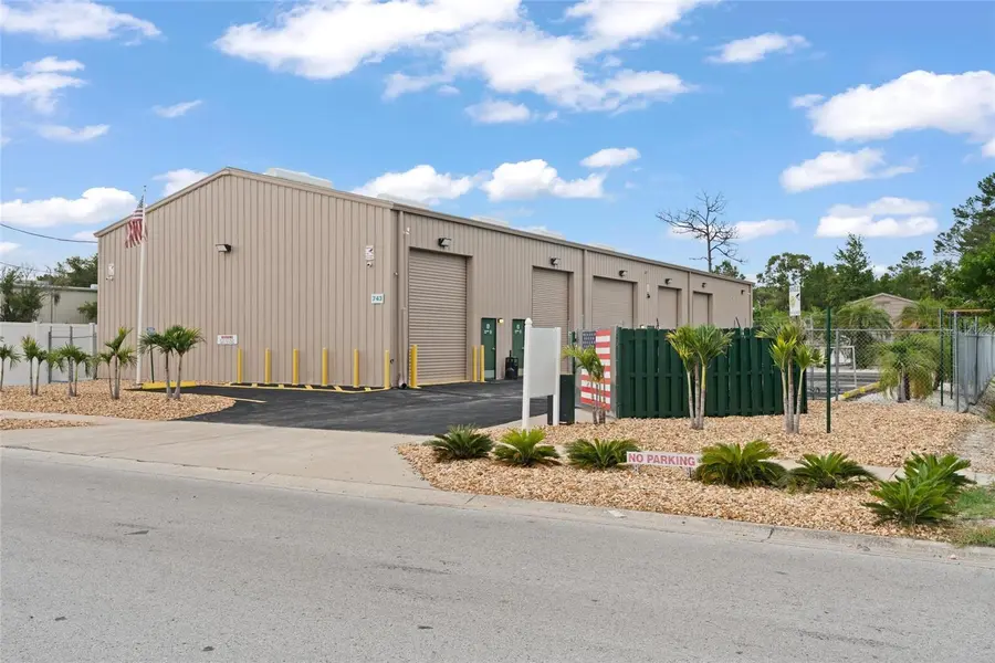 743 WESLEY AVE, Tarpon Springs, FL 34689