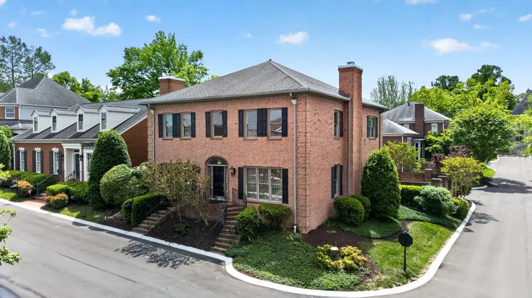 120 Abbottsford, Nashville, TN 37215