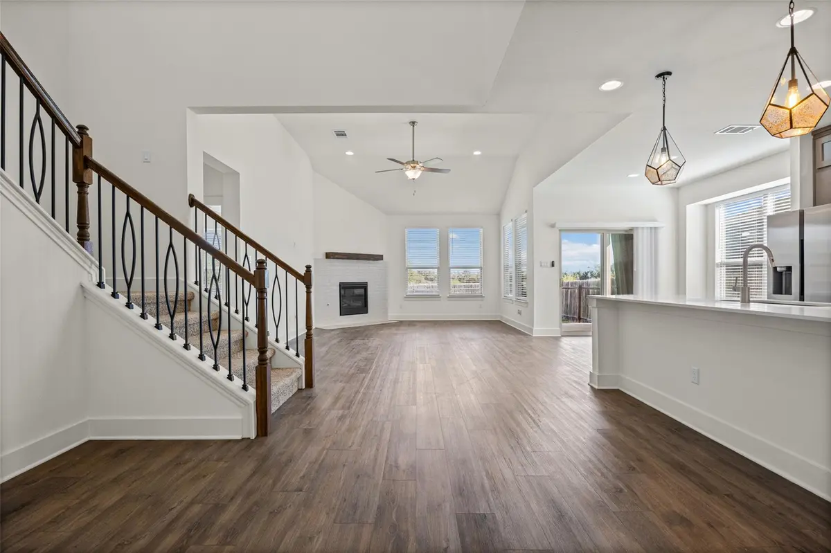 545 Elm Green ST, Hutto, TX 78634
