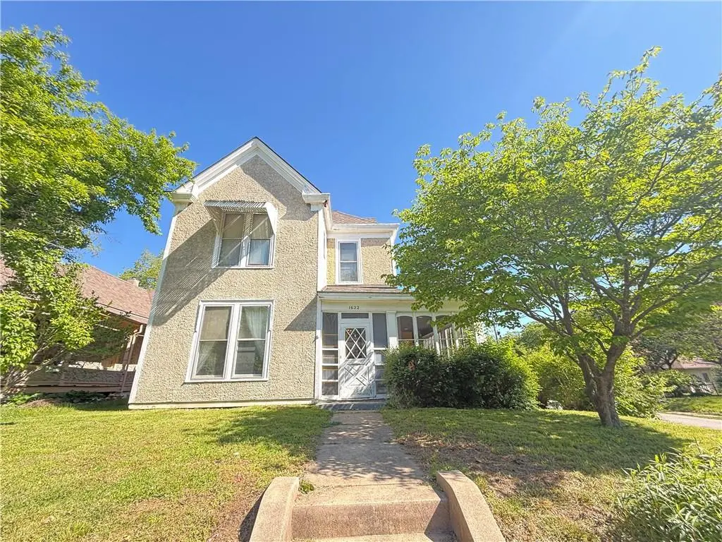 1622 South ST, Lexington, MO 64067