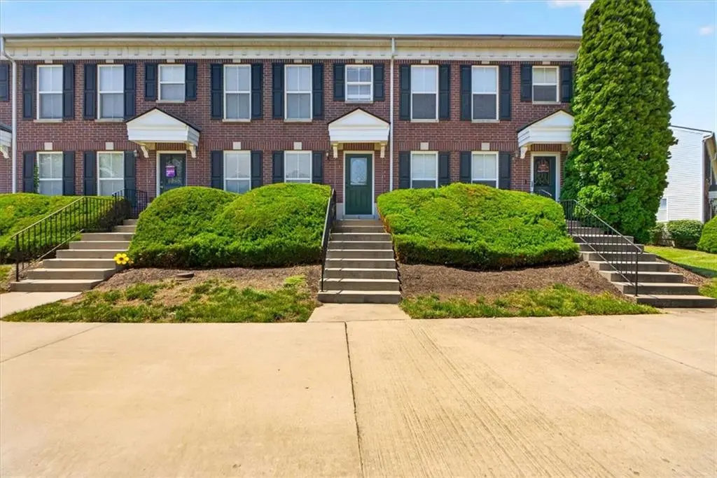 3482 SW Wysteria TER, Lee's Summit, MO 64082