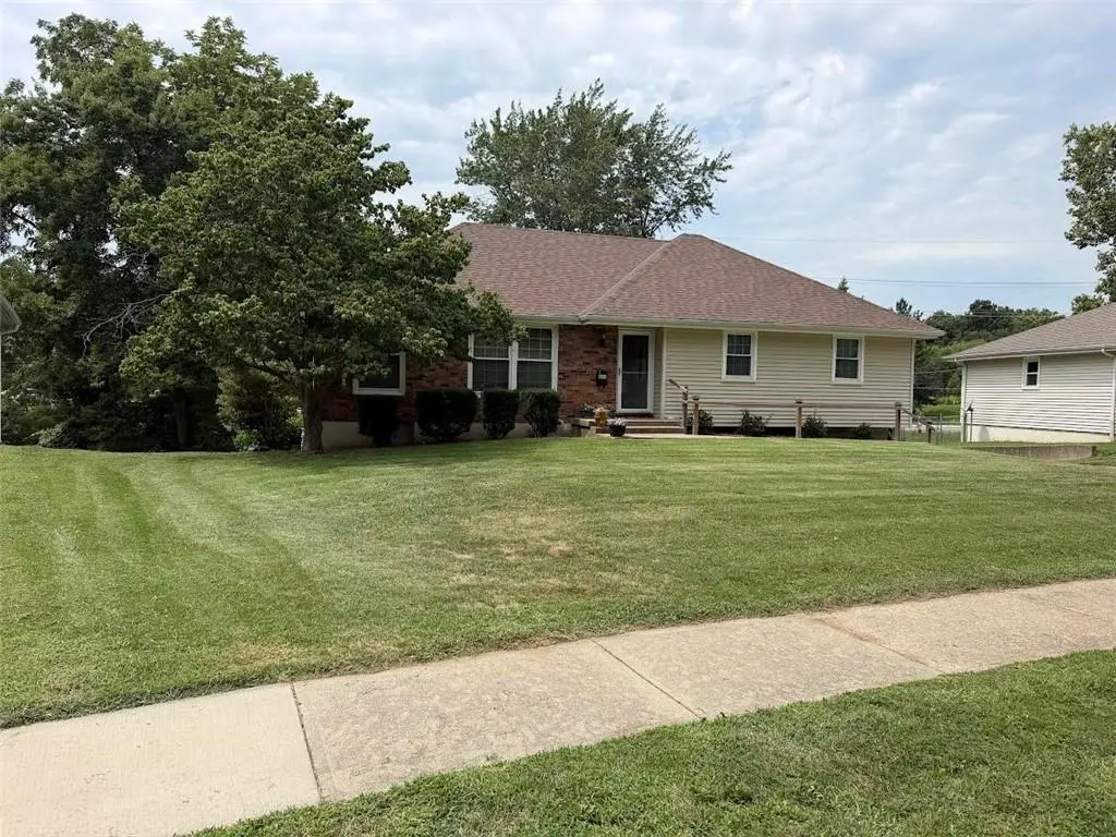6610 N Montgall AVE, Kansas City, MO 64119