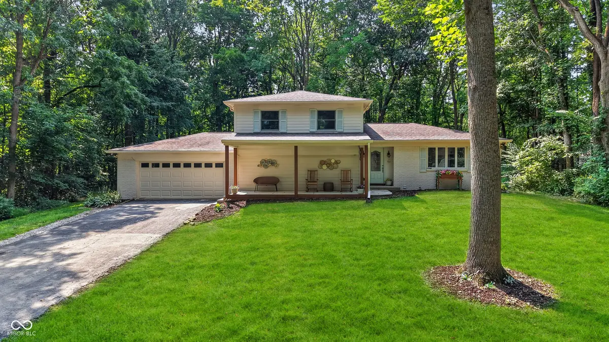 226 Saddlebrook DR, Zionsville, IN 46077