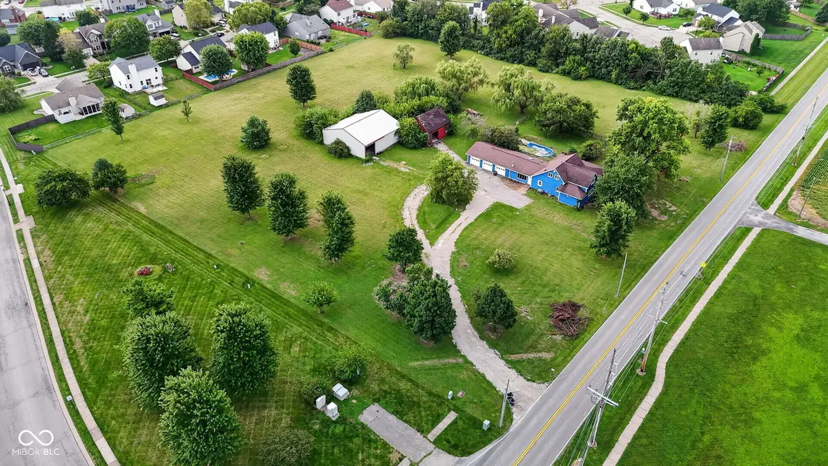 1301 Averitt RD, Greenwood, IN 46143