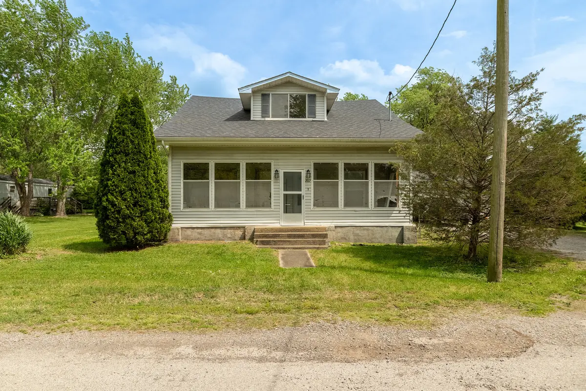 202 S Ervin ST, Pittsburg, IL 62974