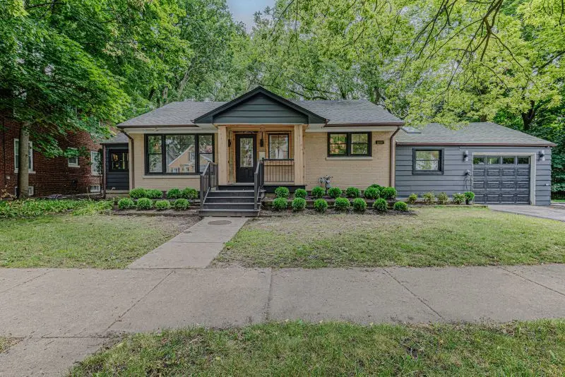 1500 Noyes ST, Evanston, IL 60201