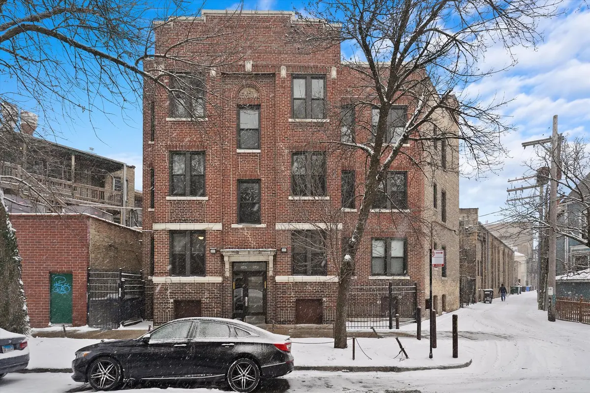 2647 N Sawyer AVE #2, Chicago, IL 60647