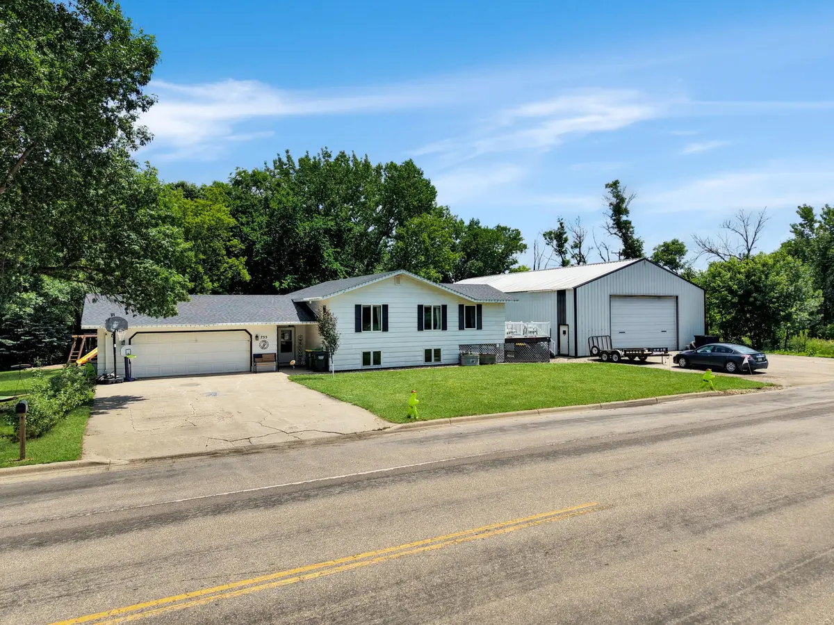 755 W 1st ST S, Cottonwood, MN 56229