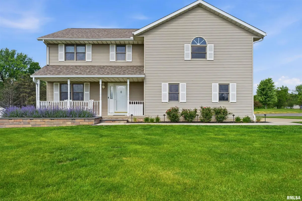 142 LEGION RD, Washington, IL 61571
