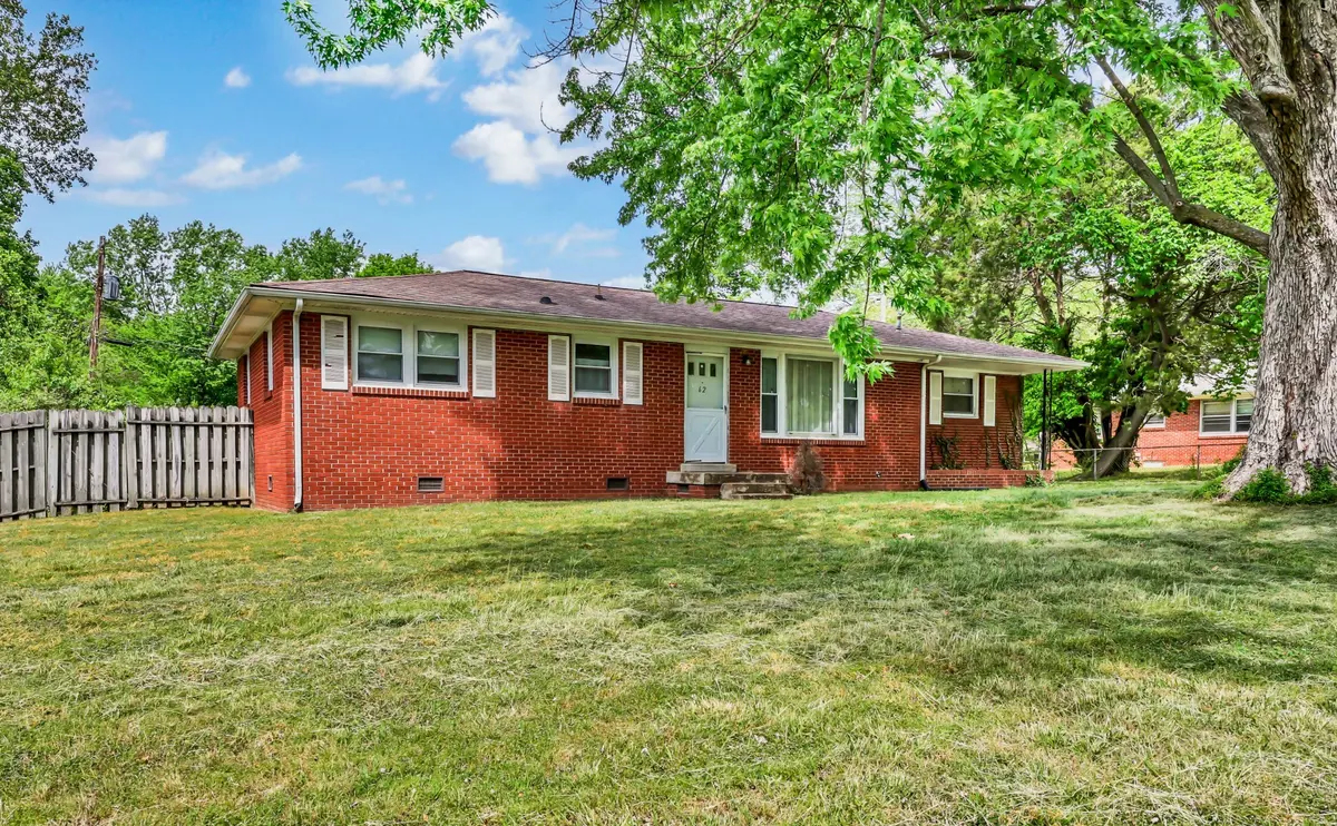 62 Bel Air Blvd, Clarksville, TN 37042