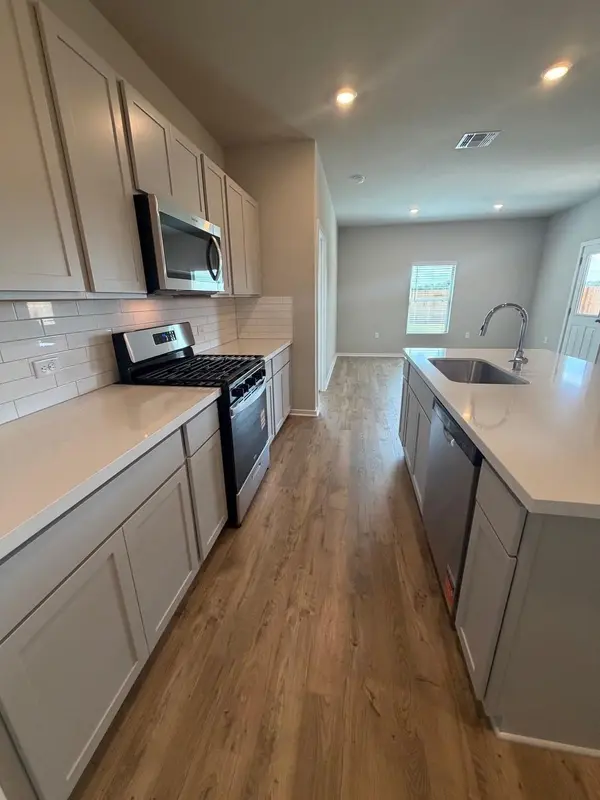 153 Ayres Horn, Cedar Creek, TX 78612