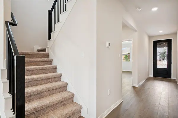 127 Arlington Park LOOP, Hutto, TX 78634