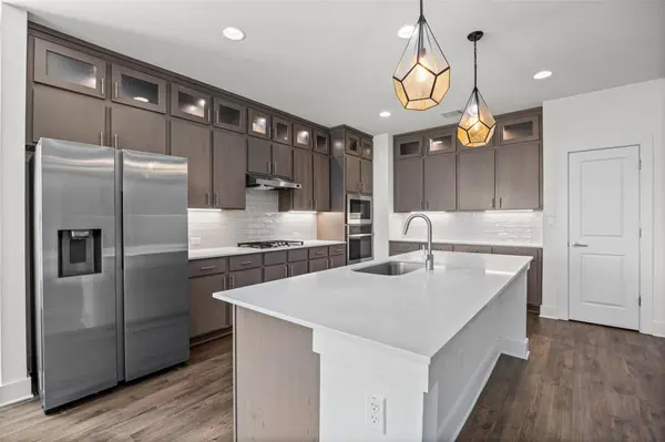 545 Elm Green ST, Hutto, TX 78634