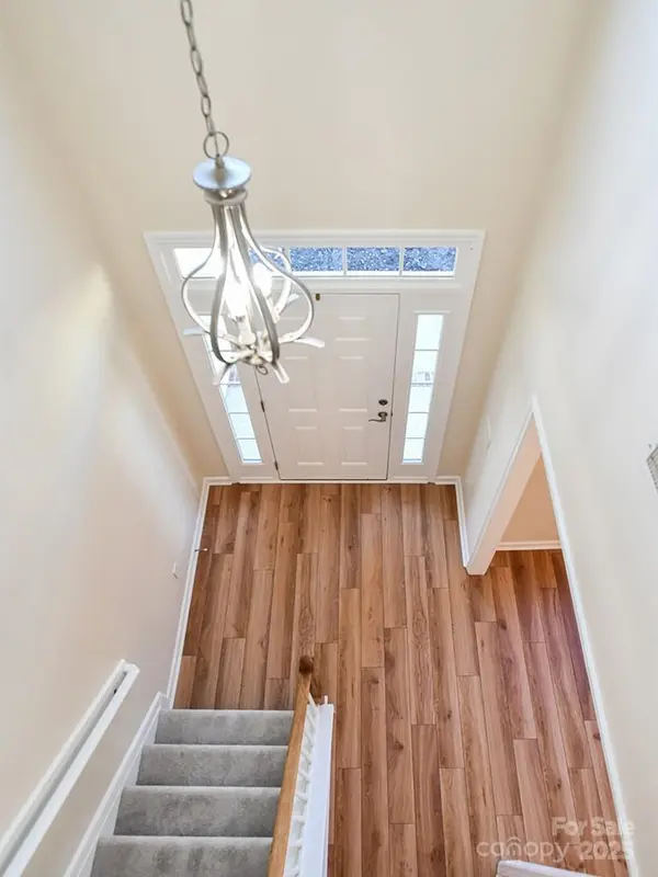 28 Stone River DR, Asheville, NC 28804
