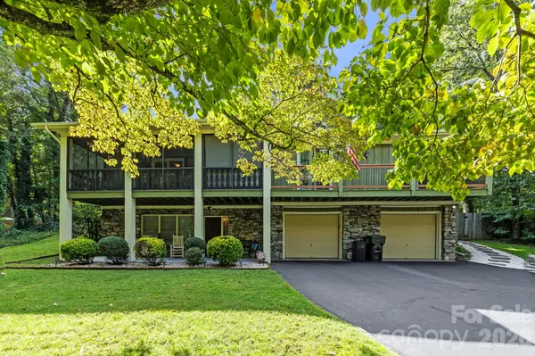 3017 Chestnut Tree RD, Hendersonville, NC 28792