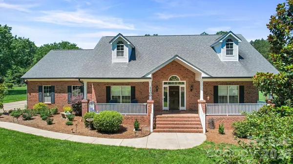 1100 Legacy Lake DR, Monroe, NC 28110