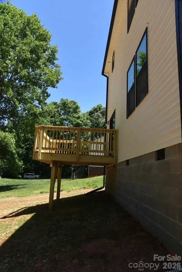 1134 Lyndsey Brooke CT, Lincolnton, NC 28092