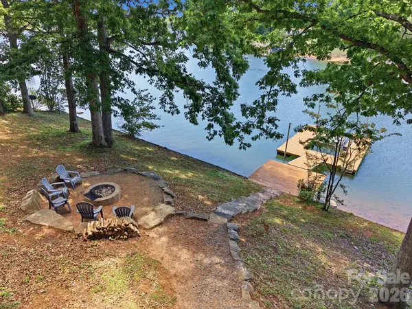 3779 Chevlot Hills RD, Sherrills Ford, NC 28673