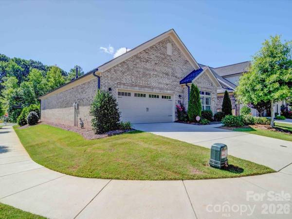 5218 Courtyard LN,  Belmont,  NC 28012
