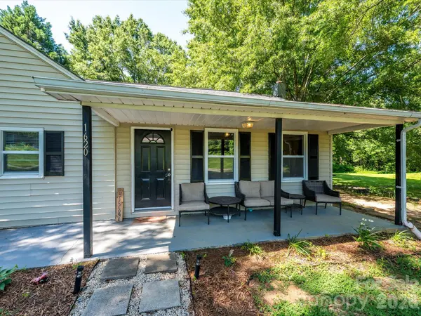1620 Blueberry ST, Mount Pleasant, NC 28124