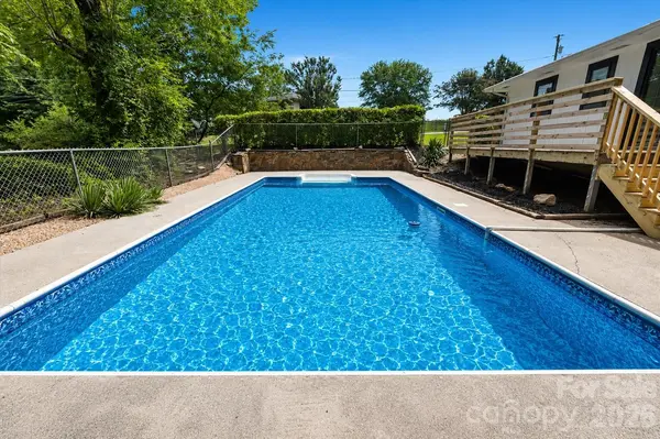 550 Arrowhead TRL, Marion, NC 28752