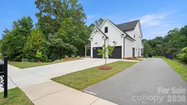 471 Kimbrell Crossing DR, Fort Mill, SC 29715