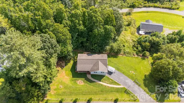 184 Scarlett Ridge DR, Marshall, NC 28753