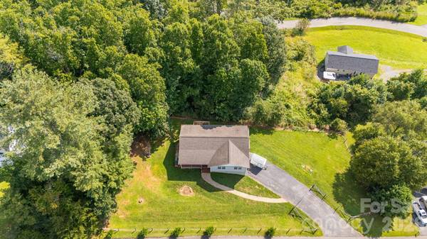 184 Scarlett Ridge DR, Marshall, NC 28753
