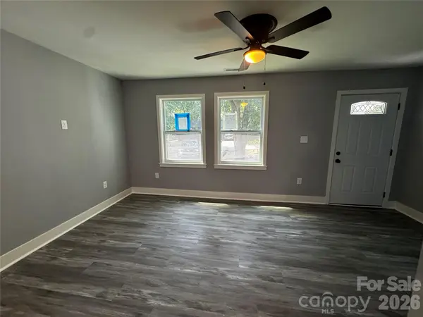 510 E Peachtree ST, Dallas, NC 28034